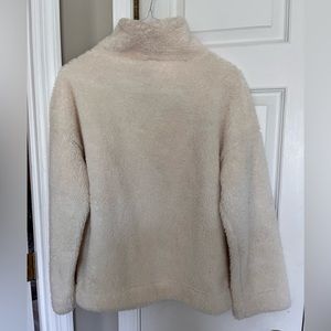 GAP body fuzzy sweatshirt